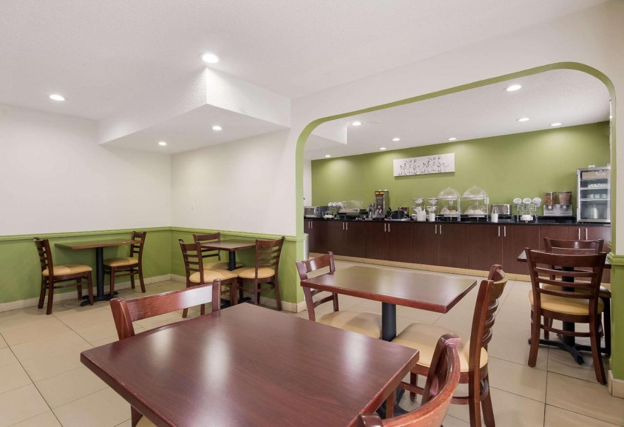 Sleep Inn Tanglewood Roanoke Exterior photo