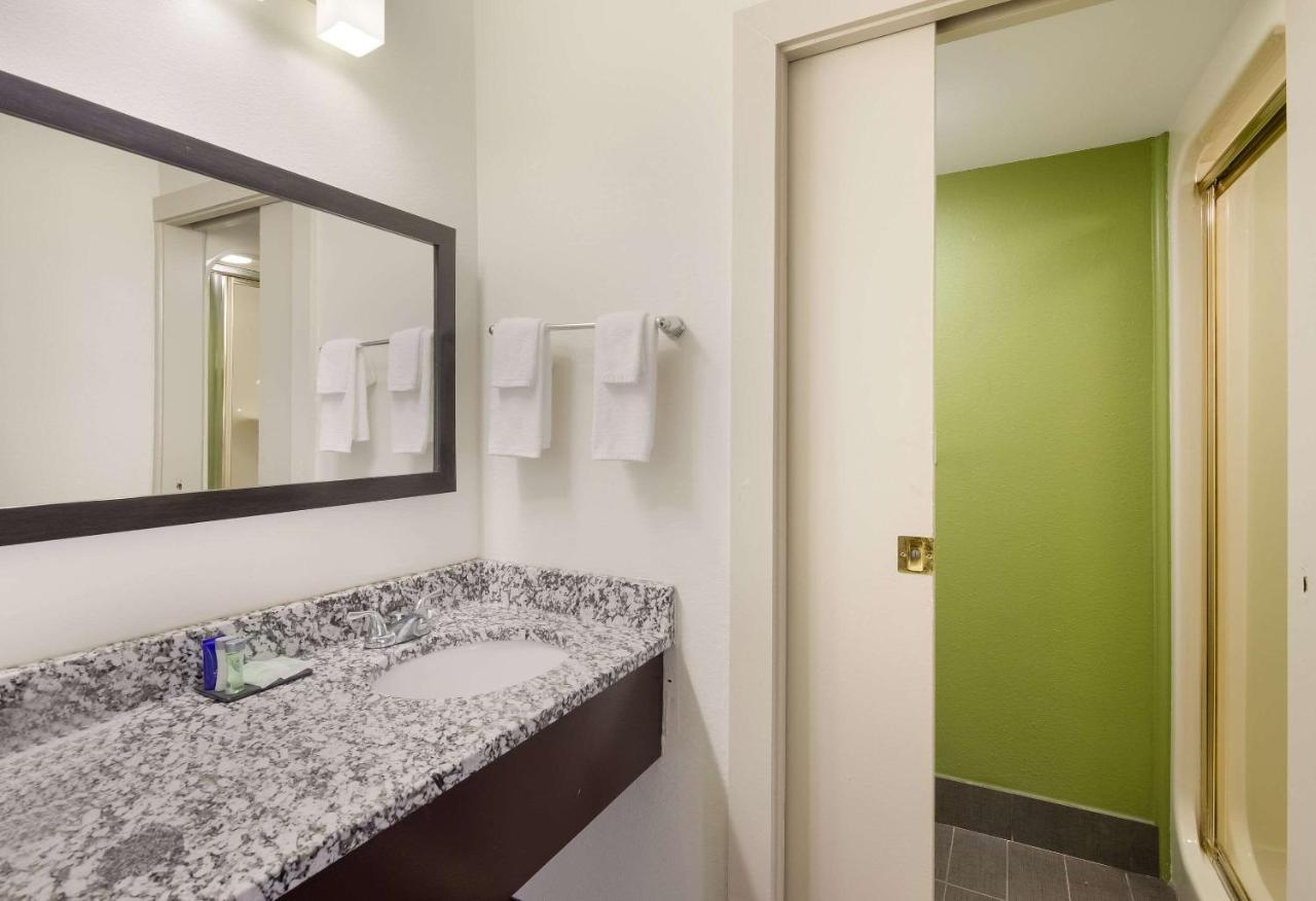Sleep Inn Tanglewood Roanoke Exterior photo